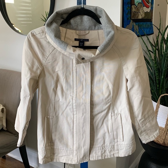 Gap Coat - Picture 2 of 6